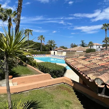 T2 Vue Mer, Piscine Bravone Apartment *