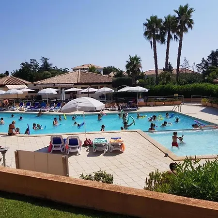 Apartment T2 Vue Mer, Piscine Bravone *