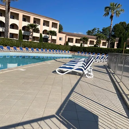 T2 Vue Mer, Piscine Bravone