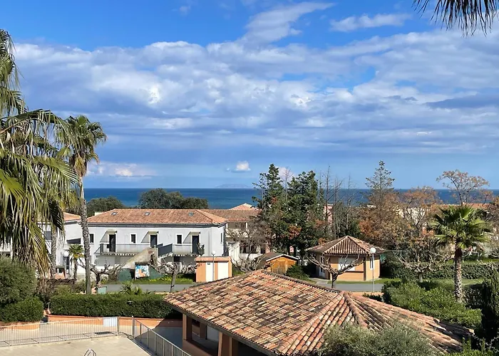 T2 Vue Mer, Piscine Bravone