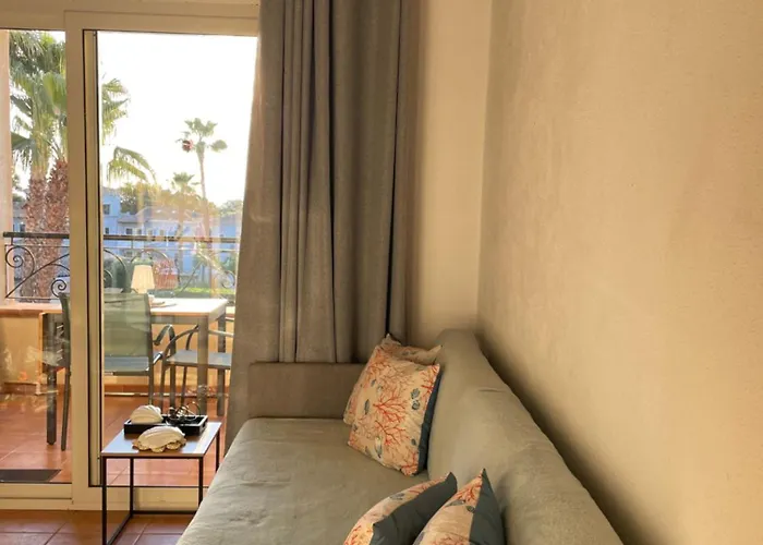 T2 Vue Mer, Piscine Bravone Daire