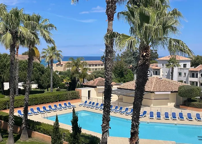 T2 Vue Mer, Piscine Bravone * Linguizzetta