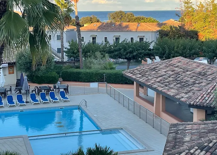 T2 Vue Mer, Piscine Bravone Linguizzetta